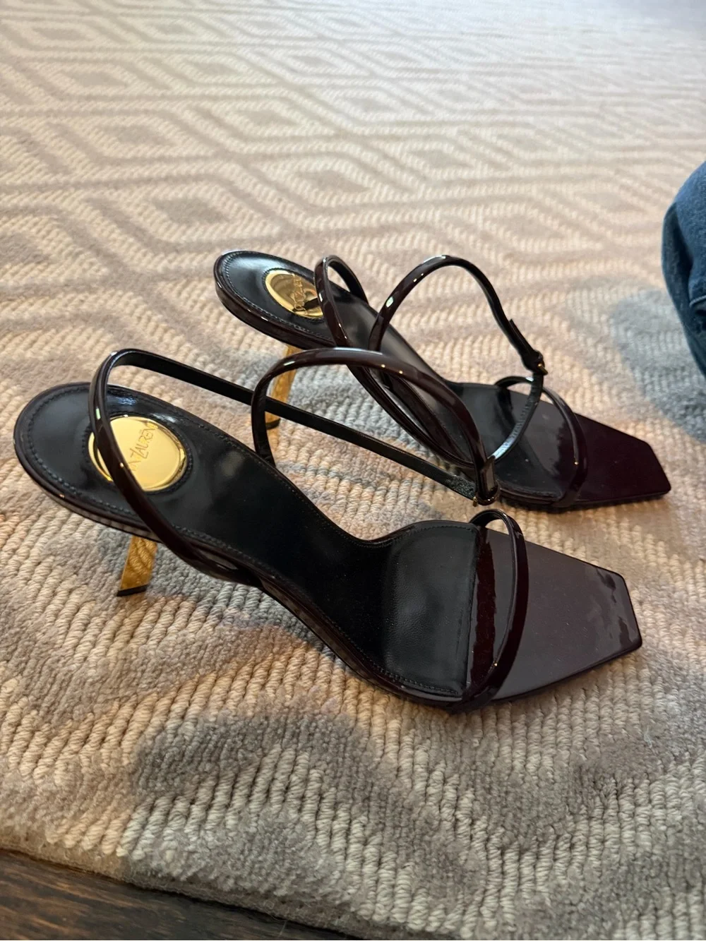 Saint Laurent Lee Sandal Glazed Leather Kitten Heel - Picture 6 of 10